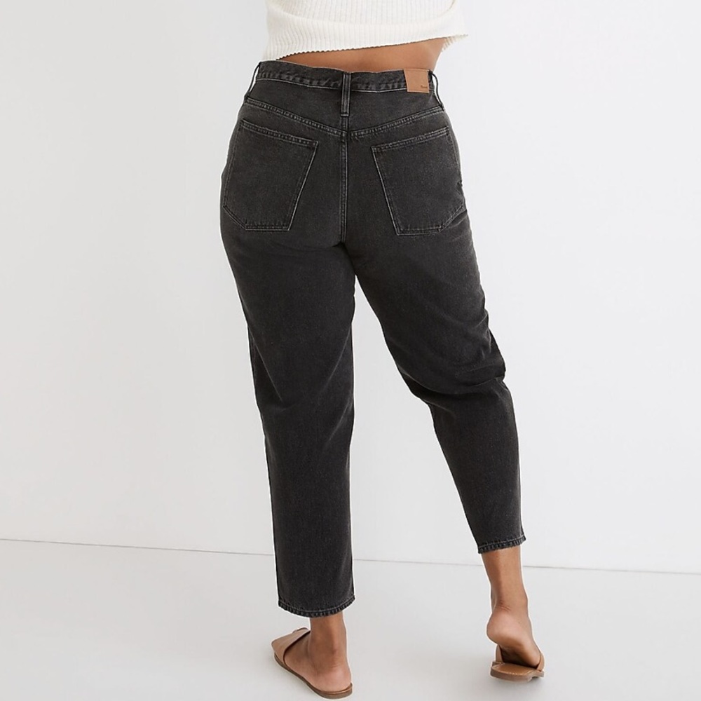 Baggy Tapered Jeans in Mackinnon Wash